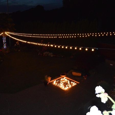 1-Bedroom Seaview Guesthouse On Seattle Luxury Estate With Views Of Olympic Mountains 외부 사진