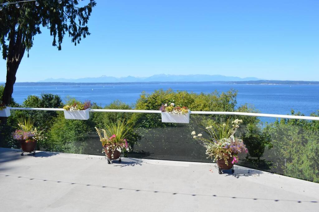 1-Bedroom Seaview Guesthouse On Seattle Luxury Estate With Views Of Olympic Mountains 외부 사진