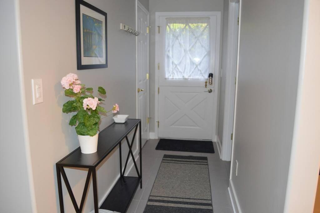 1-Bedroom Seaview Guesthouse On Seattle Luxury Estate With Views Of Olympic Mountains 외부 사진