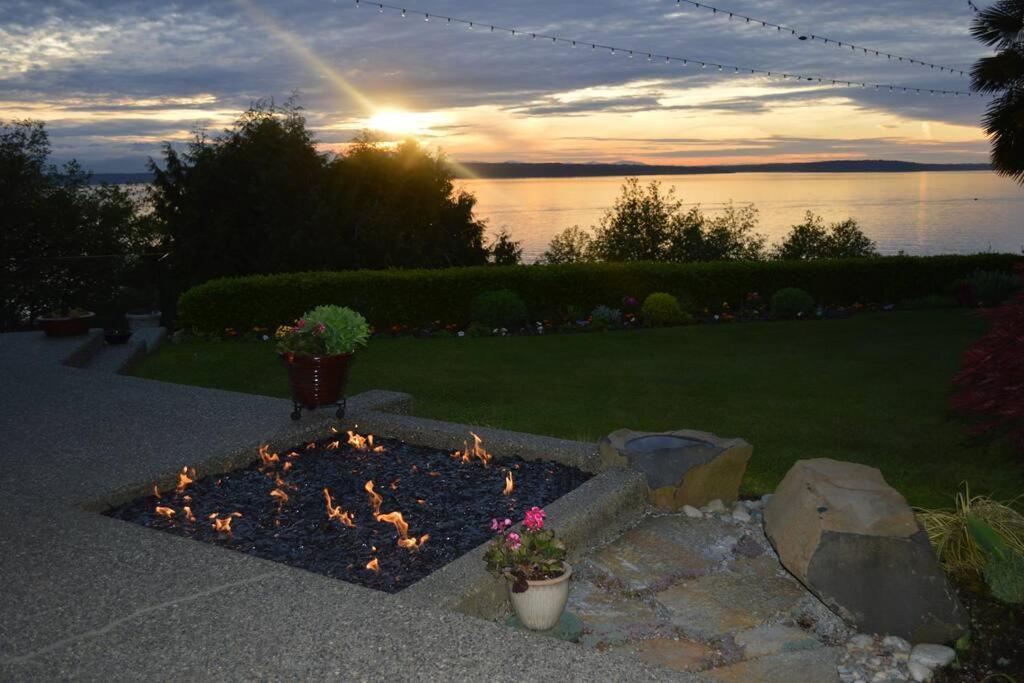 1-Bedroom Seaview Guesthouse On Seattle Luxury Estate With Views Of Olympic Mountains 외부 사진