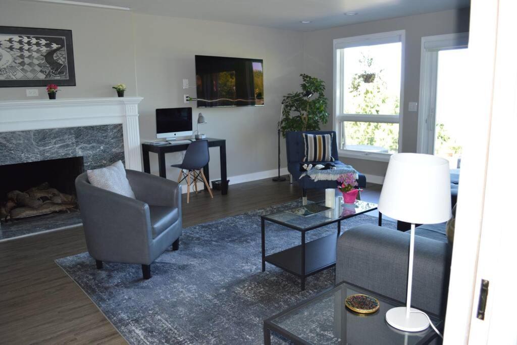 1-Bedroom Seaview Guesthouse On Seattle Luxury Estate With Views Of Olympic Mountains 외부 사진
